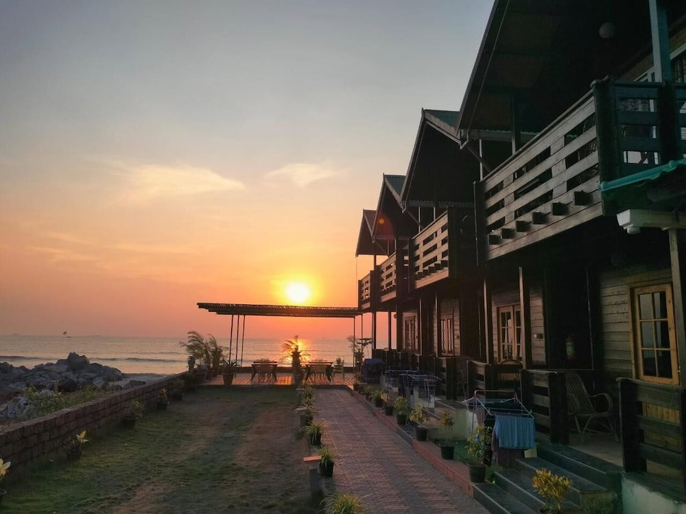 Hotel · The Empyrean, Malvan