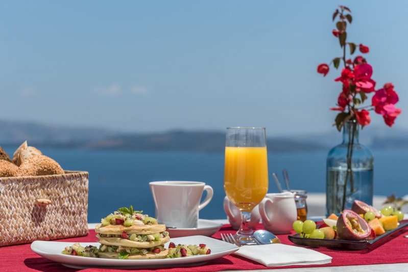 Chelidonia Luxury Suites, Oia, Greece