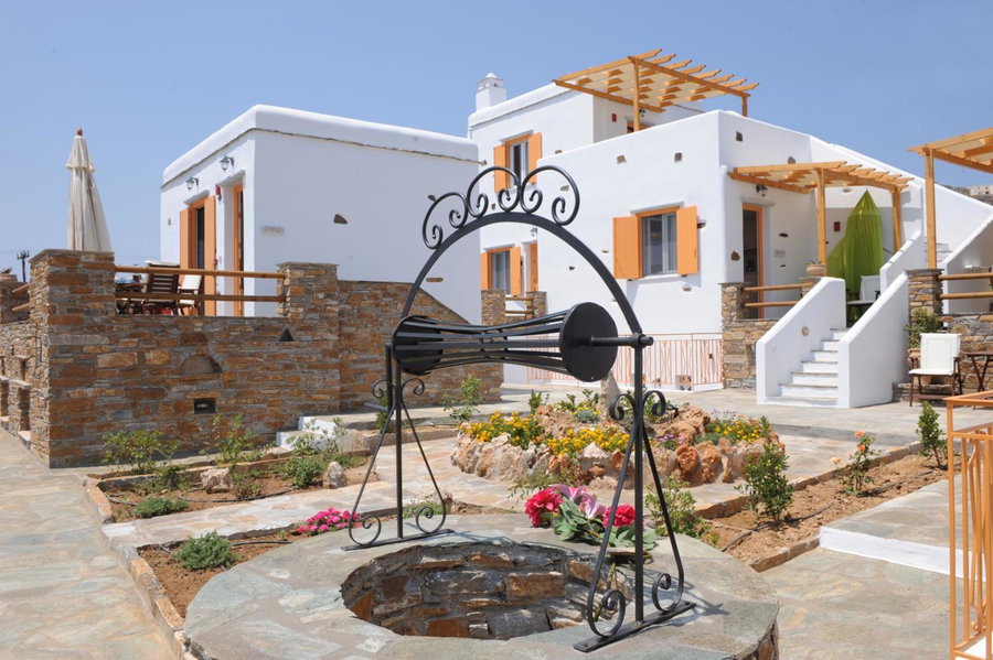 Aigaio Studios tinos, Tinos Town, Greece