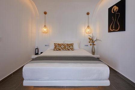 Allure Breeze Suites, Oia, Greece