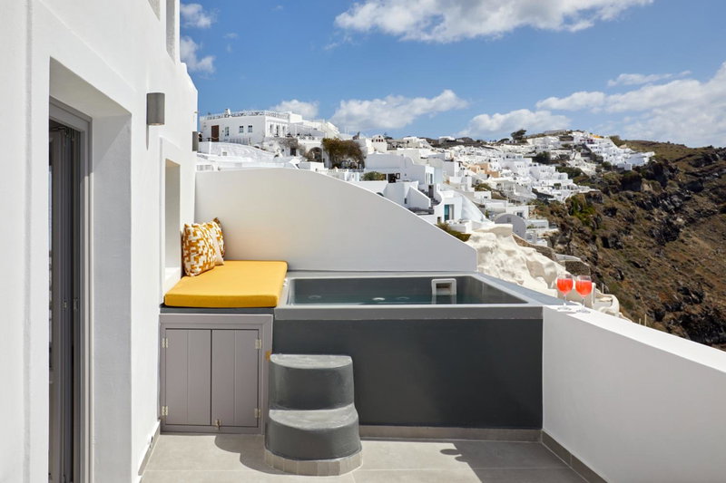 Allure Breeze Suites, Oia, Greece