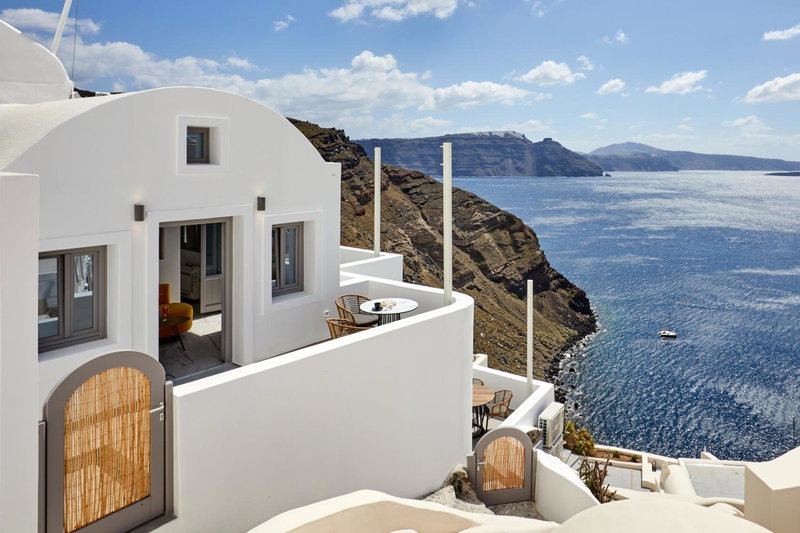 Allure Breeze Suites, Oia, Greece