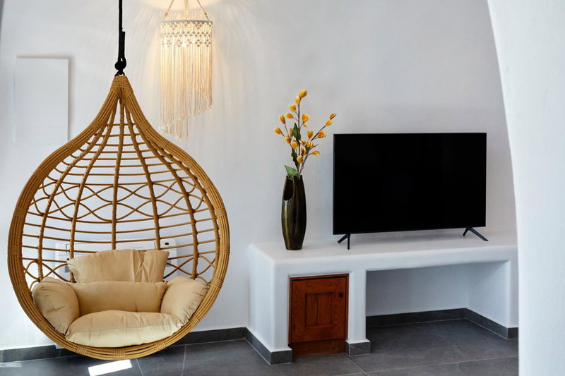 Allure Breeze Suites, Oia, Greece
