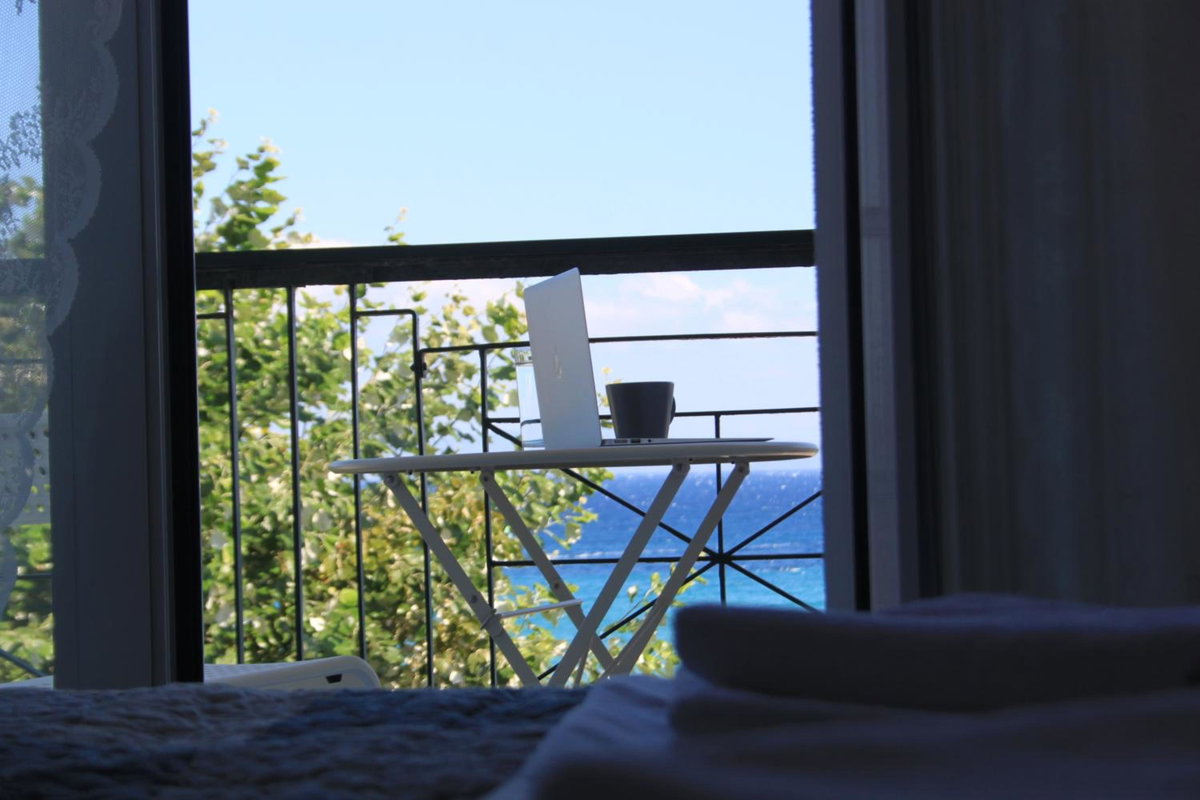 Penthouse & apartments by the Sea airport Airstay, Greece