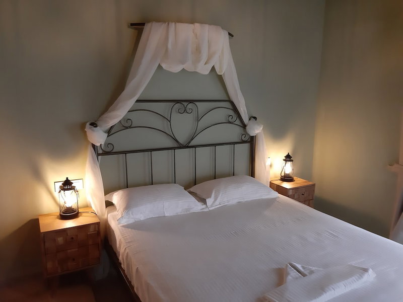Paraskevi's Luxury Studios, Parga, Greece