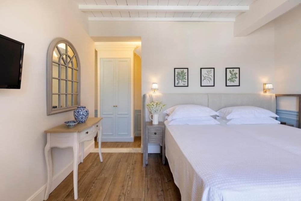 Dorion Hotel, Grecia