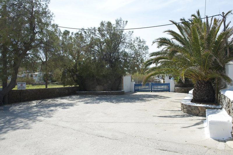 Filoxenia Apartments, Ornos, Greece