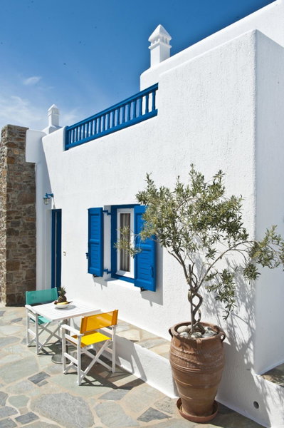 Filoxenia Apartments, Ornos, Greece