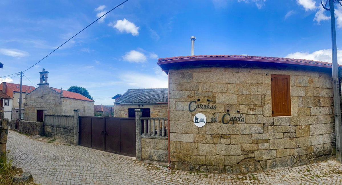 Hotel · Casinhas da Capela, Tourém