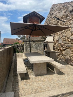 Casinhas da Capela, Tourém, Portugal