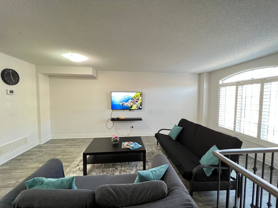 Beautiful Vacation Home near Toronto Airport, Mississauga, Canada