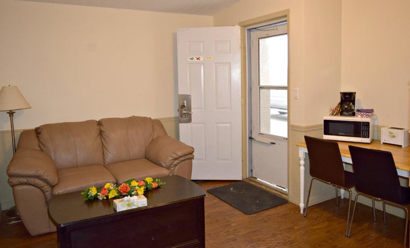Centre Suite Inns Motel, Bonnyville, Canada