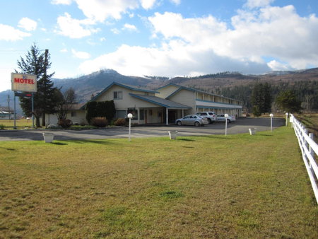 Y-5 Motel, Barrière, Canada
