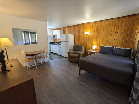 Deerview Lodge & Cabins - Princeton BC, Princeton, Canada