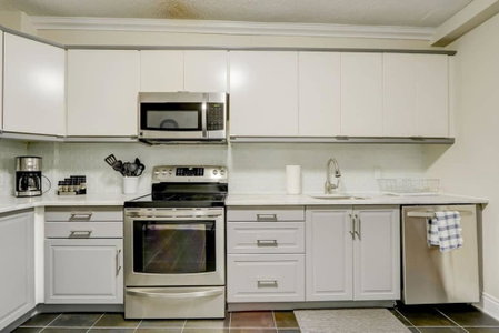 JstLikeHome - Central Suite, Ottawa, Canada