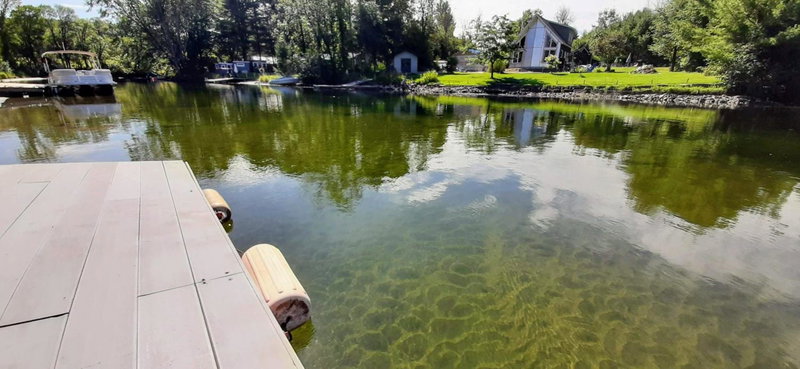 Beautiful 3 Bdrm + Bunkie Waterfront Cottage Near Gull Lake, Minden, Canada