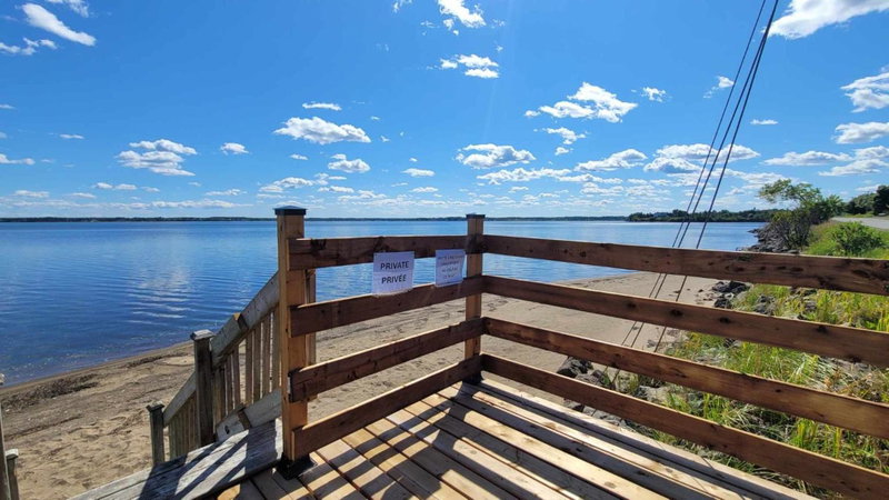 Auberge Vue d'la Dune - Dune View Inn, Bouctouche, Canada