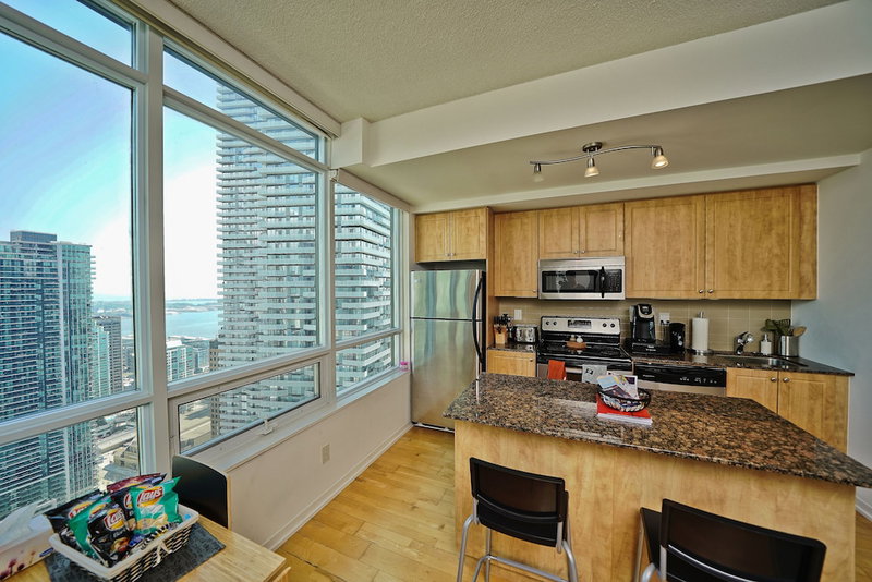 The Maple Boutique Suites, Toronto, Canada