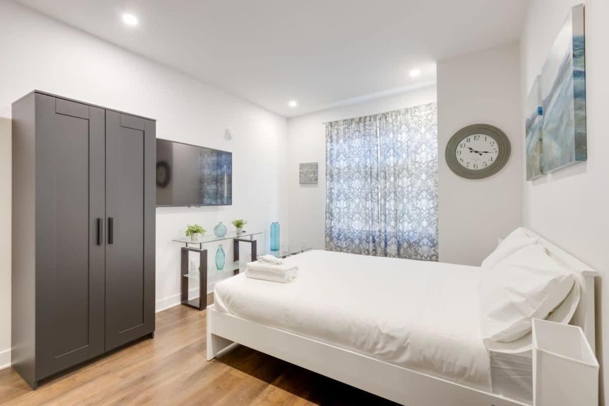 Le Mile End by M11 - Modern & Comfy Studio, Canada