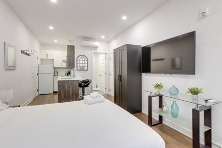 Le Mile End by M11 - Modern & Comfy Studio, Montréal, Canada