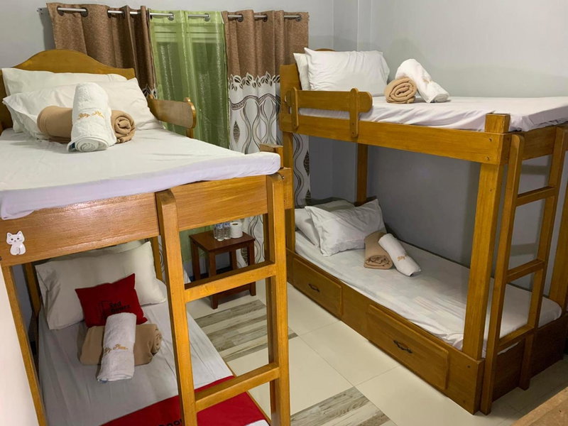 RedDoorz Hostel @ Ritz Place Baguio, Baguio, Philippines