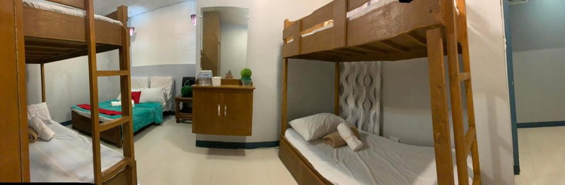 RedDoorz Hostel @ Ritz Place Baguio, Baguio, Philippines