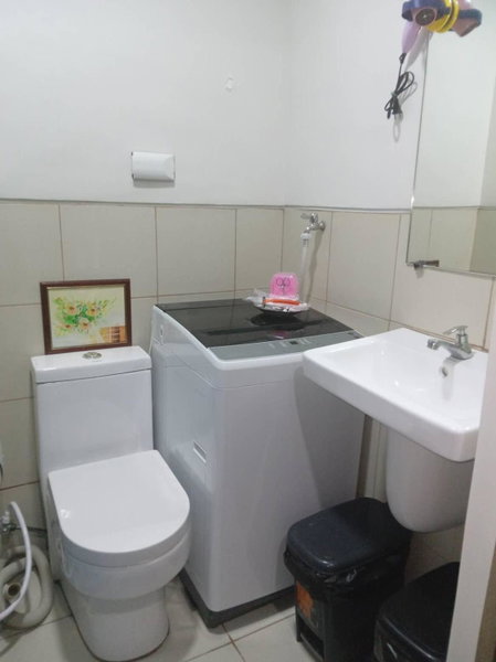 Paranaque SM-Sucat Field Res. Bldg 5, 2/F, 2BR with Balcony, Manila, Philippines