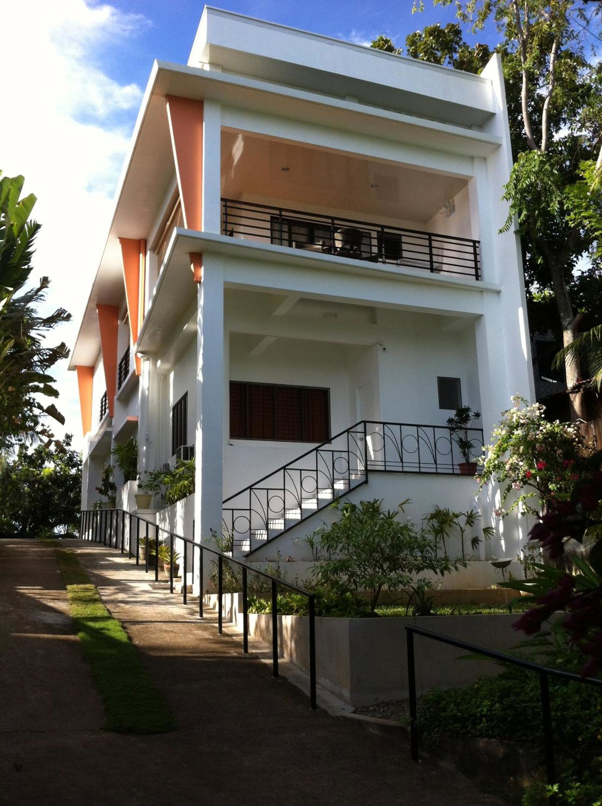 Lola's Guest House, Philippines