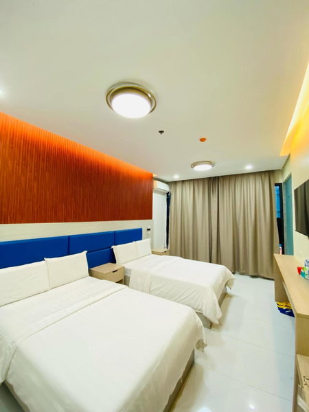 Hotel 45 Beach Resort, Bauang, Philippines