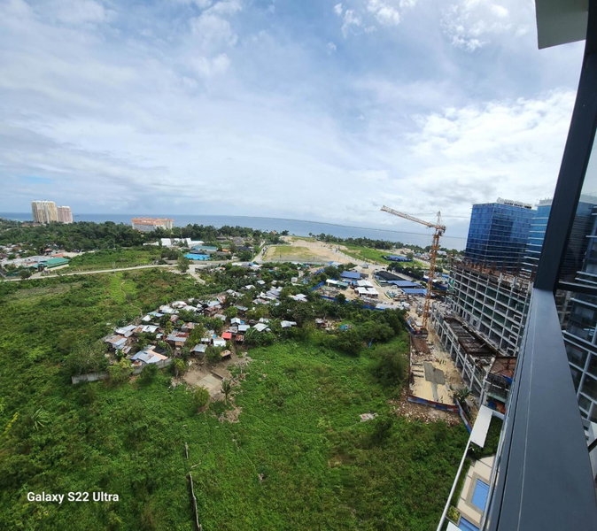 Mactan Newtown Condo by EJB, Punta Engaño, Philippines
