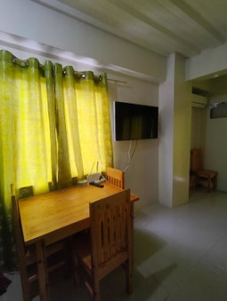 Vimelzu Mhavic Family Room, Manila, Philippines