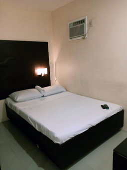 Anton's Inn, Balanga, Philippines
