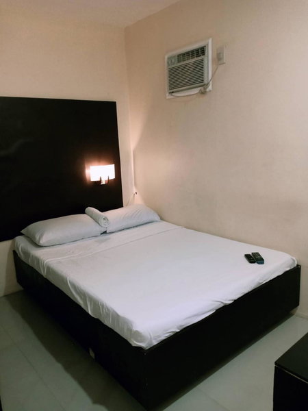 Anton's Inn, Balanga, Philippines