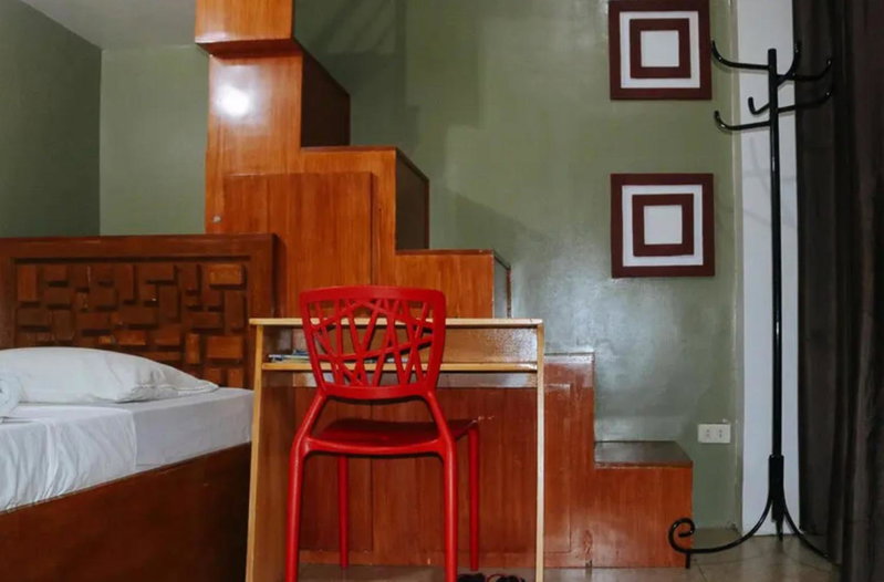 RedDoorz near Colgante Bridge Naga City, Naga, Philippines