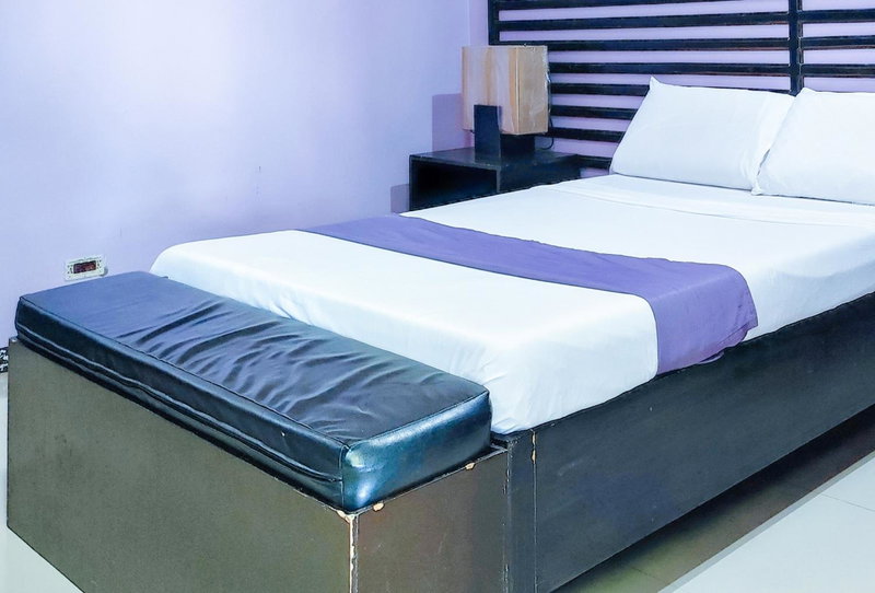 RedDoorz at Dream Haven Bed & Breakfast, Valencia, Philippines