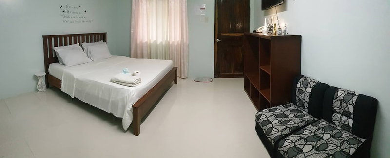 Wombats Beach Resort, Olongapo, Philippines