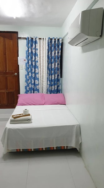 Wombats Beach Resort, Olongapo, Philippines