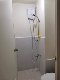 Mack's Awesome Place 24 with Netflix and FastUnliwifi, Manila, Philippines