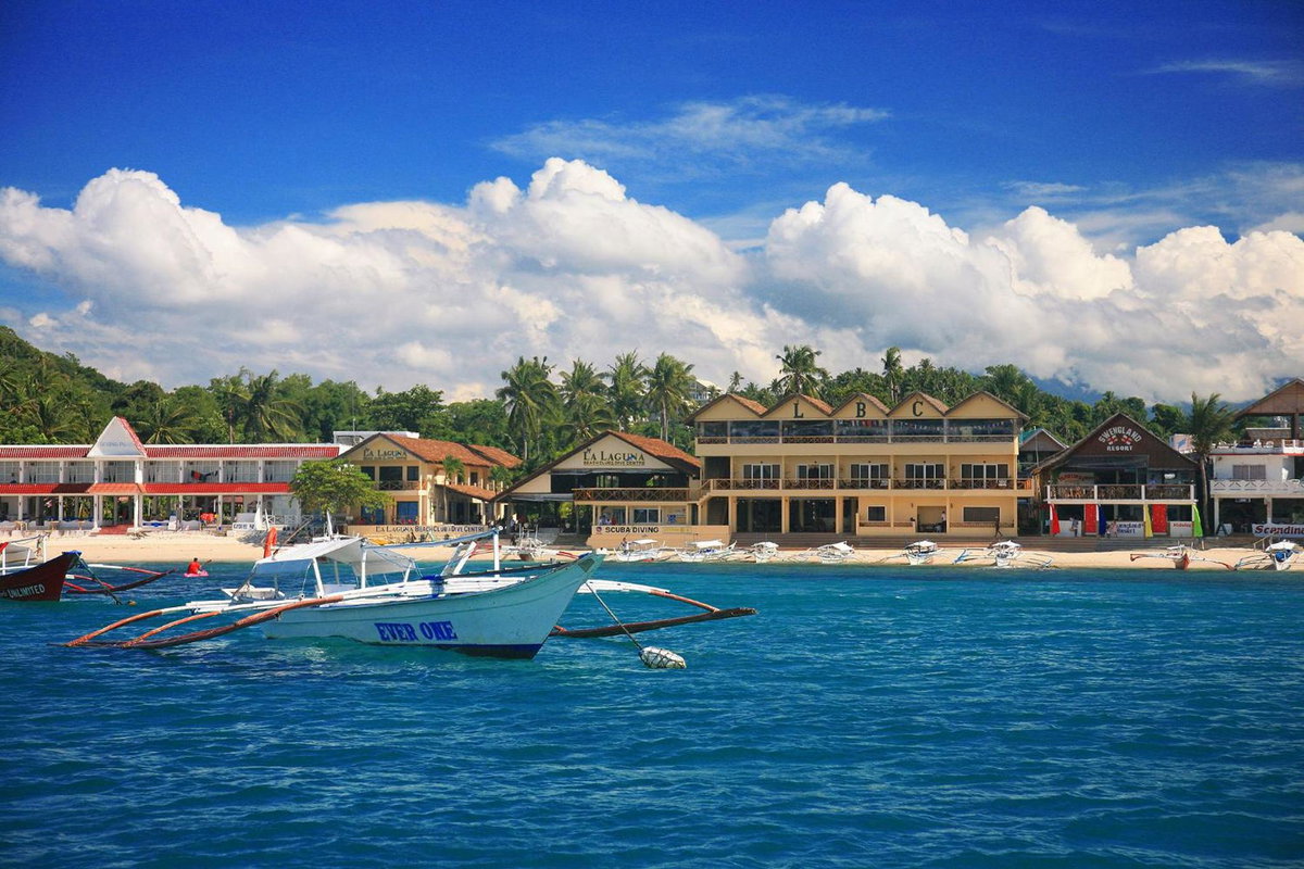 Lalaguna Beach Club & Dive Centre, Philippines