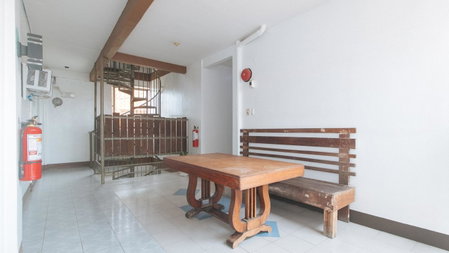 RedDoorz at Joels Apartelle, Calaboso, Philippines