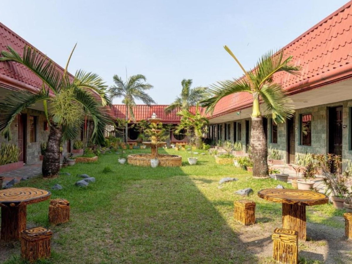 Check Inn Bacolod by RedDoorz, Philippines