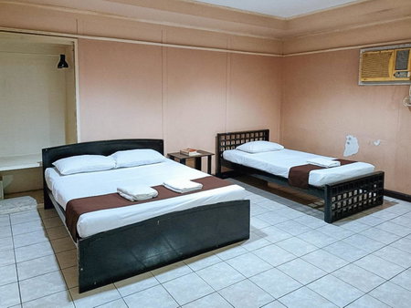 Check Inn Bacolod by RedDoorz, Bacolod, Philippines