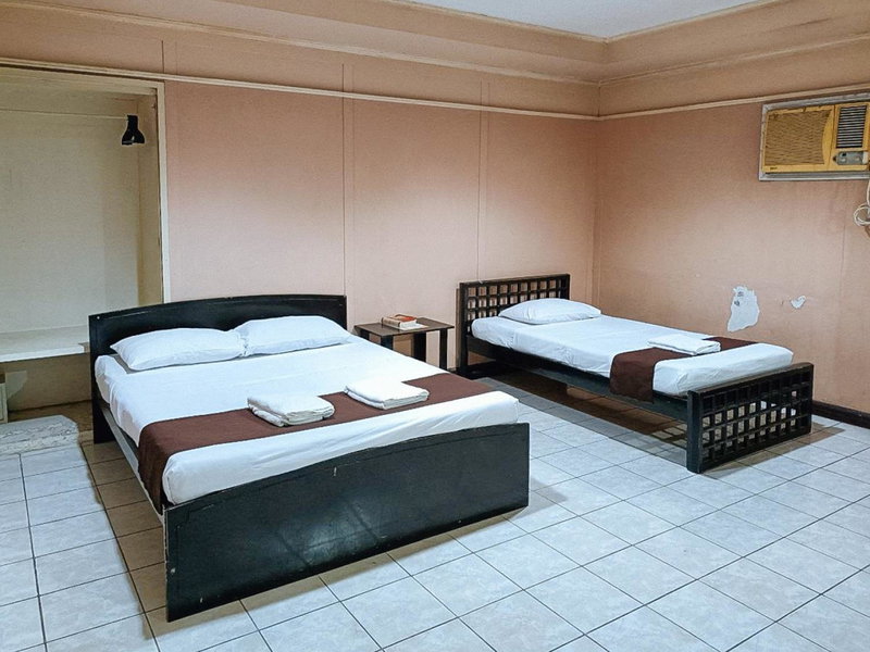 Check Inn Bacolod by RedDoorz, Bacolod, Philippines