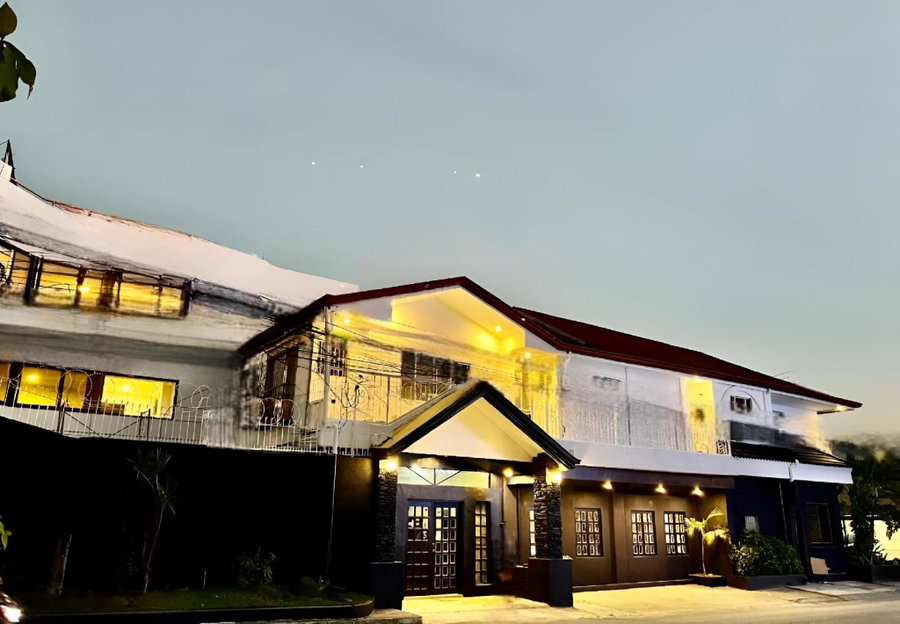 Bluewing Hotel Angeles powered by Cocotel, Angeles, Philippines