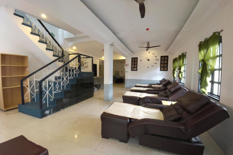 Bluewing Hotel Angeles powered by Cocotel, Angeles, Philippines
