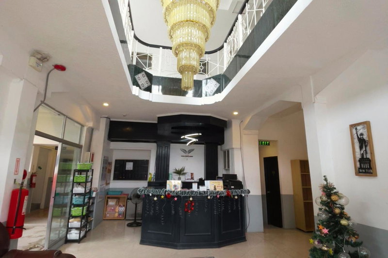 Bluewing Hotel Angeles powered by Cocotel, Angeles, Philippines