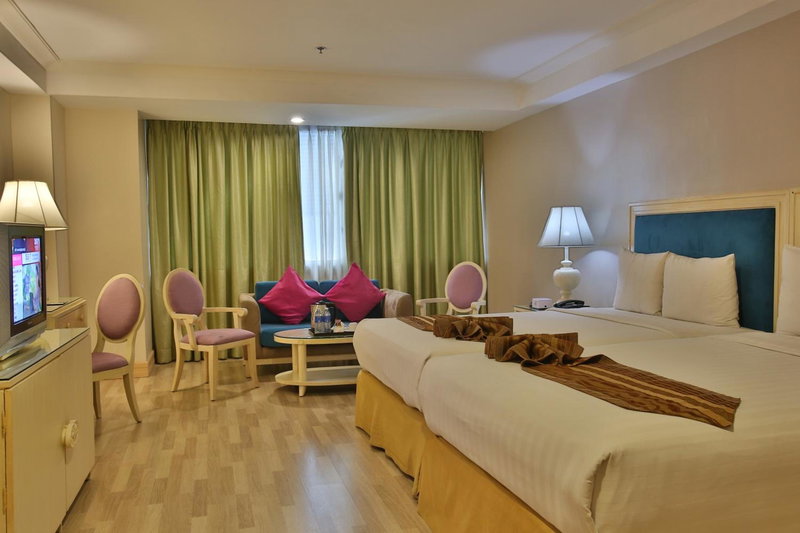 Crown Regency Hotel & Towers, Cebu City, Philippines