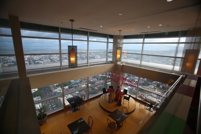Crown Regency Hotel & Towers, Cebu City, Philippines