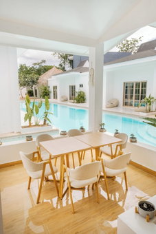 Seapearl of Alona, Panglao, Philippines