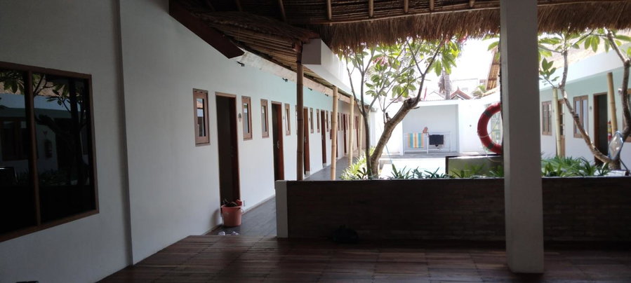 Roots Hotel Trawangan, Pawenang, Indonesia